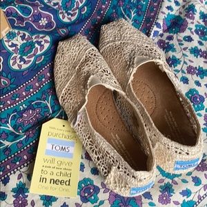 NWT-Tom’s Morocco Crochet Flat